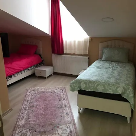 Saida * Κωνσταντινούπολη